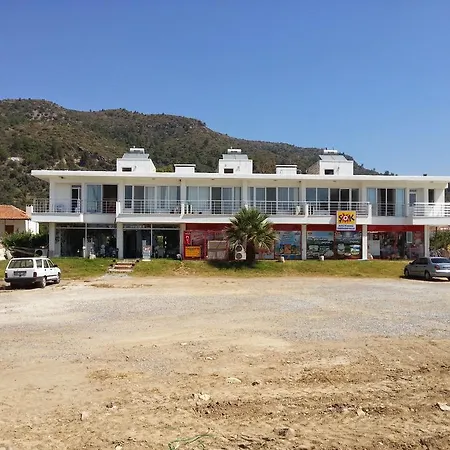 Cemre Aparts